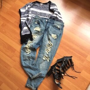 Distressed Light Blue Women’s Ripped Jeans